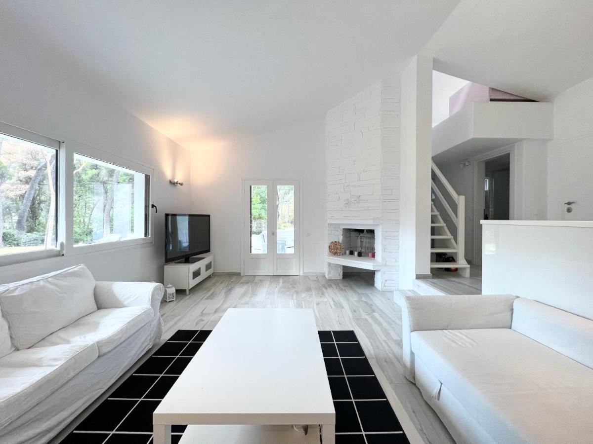 Sani Villa Christy Dış mekan fotoğraf